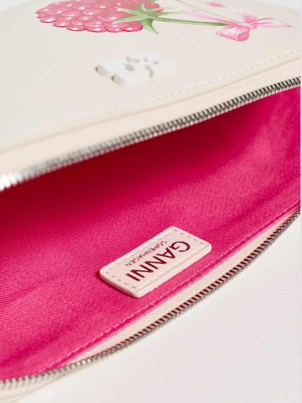 GANNI Bou Raspberry Make Up Pouch - Picture 6 of 9